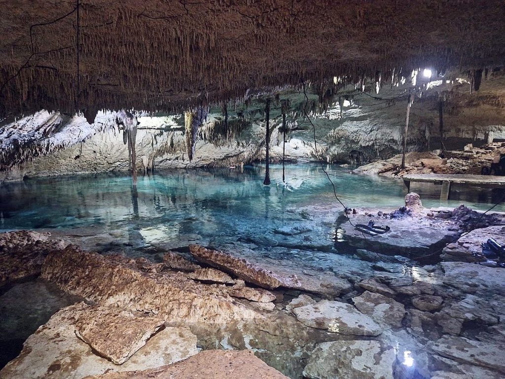 Cenote Taak Bi Ha