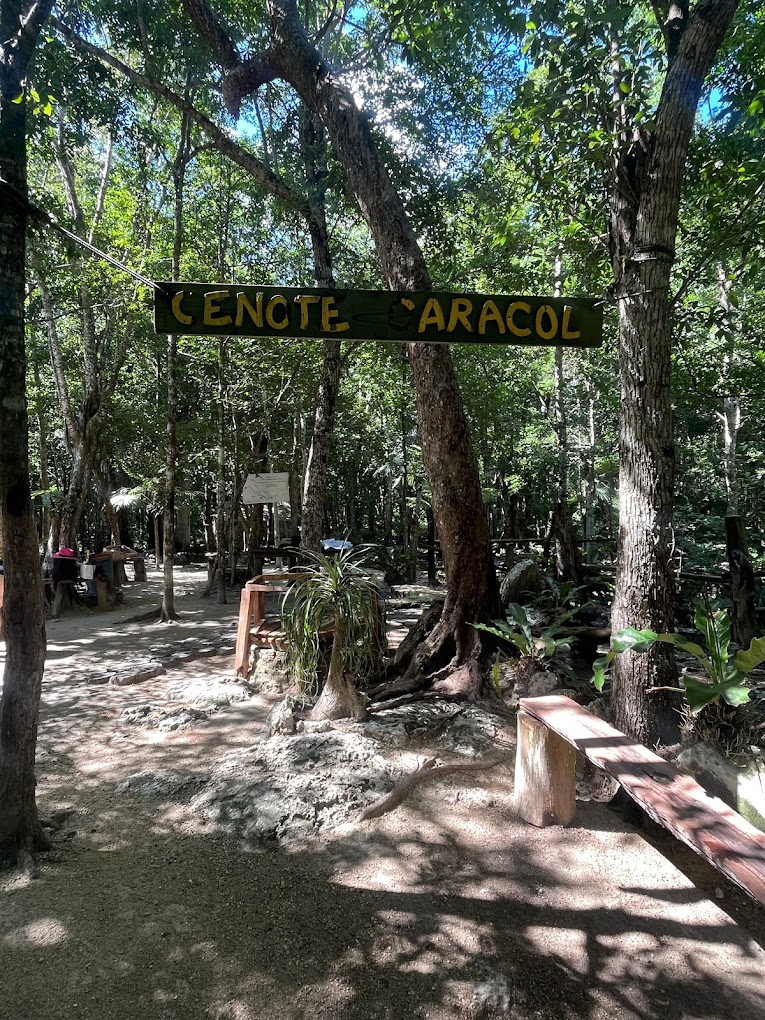 Cenote Caracol